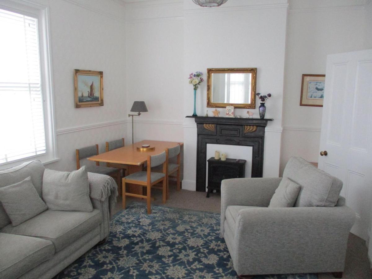 Lovely Spacious 3 Bedded First Floor Apartment Ryde  Bagian luar foto