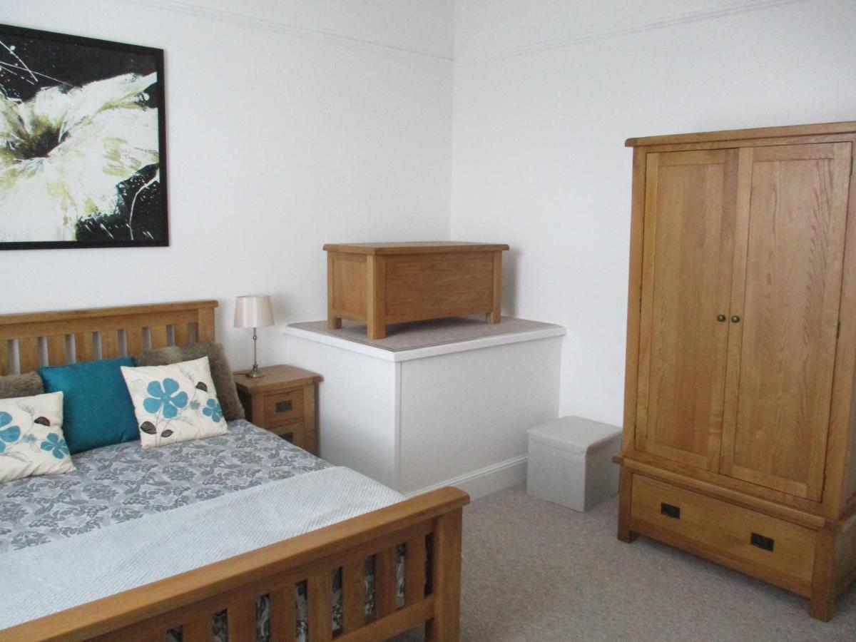 Lovely Spacious 3 Bedded First Floor Apartment Ryde  Bagian luar foto