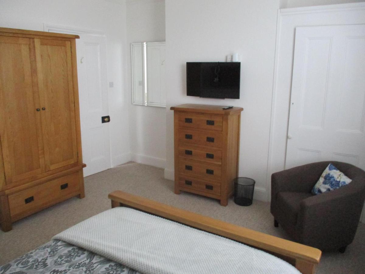 Lovely Spacious 3 Bedded First Floor Apartment Ryde  Bagian luar foto