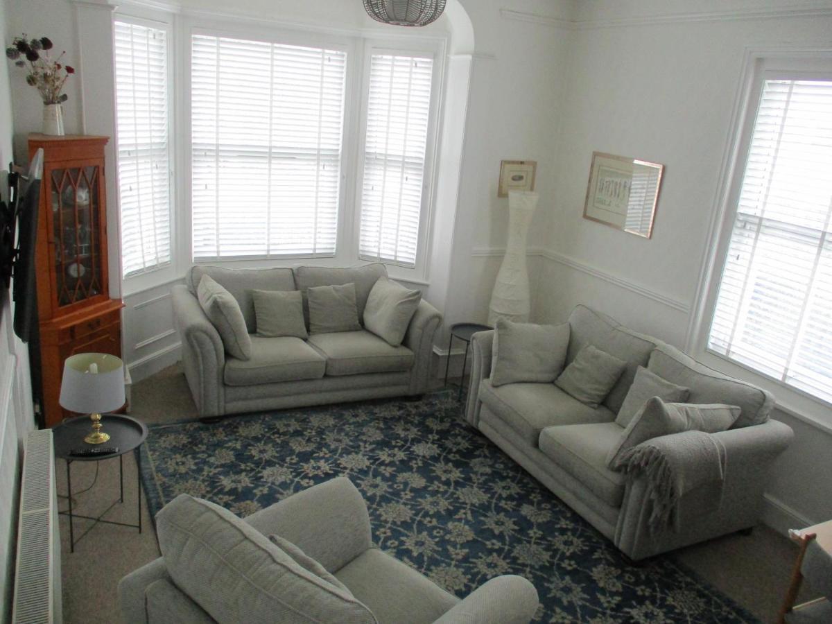 Lovely Spacious 3 Bedded First Floor Apartment Ryde  Bagian luar foto