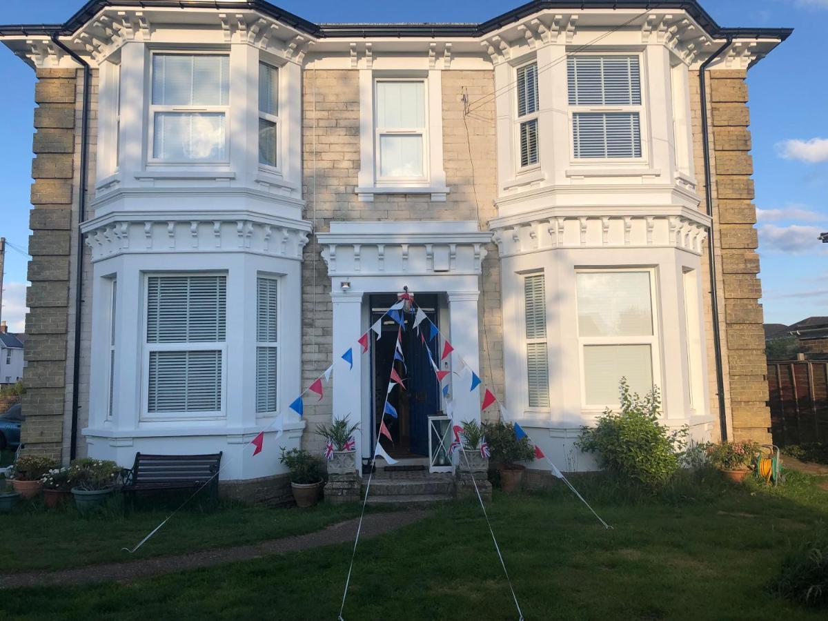 Lovely Spacious 3 Bedded First Floor Apartment Ryde  Bagian luar foto