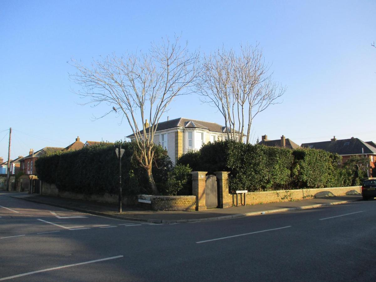 Lovely Spacious 3 Bedded First Floor Apartment Ryde  Bagian luar foto