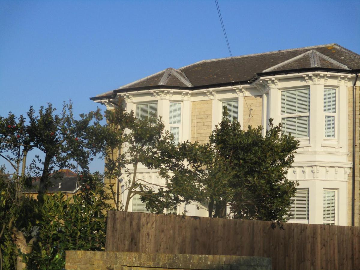 Lovely Spacious 3 Bedded First Floor Apartment Ryde  Bagian luar foto