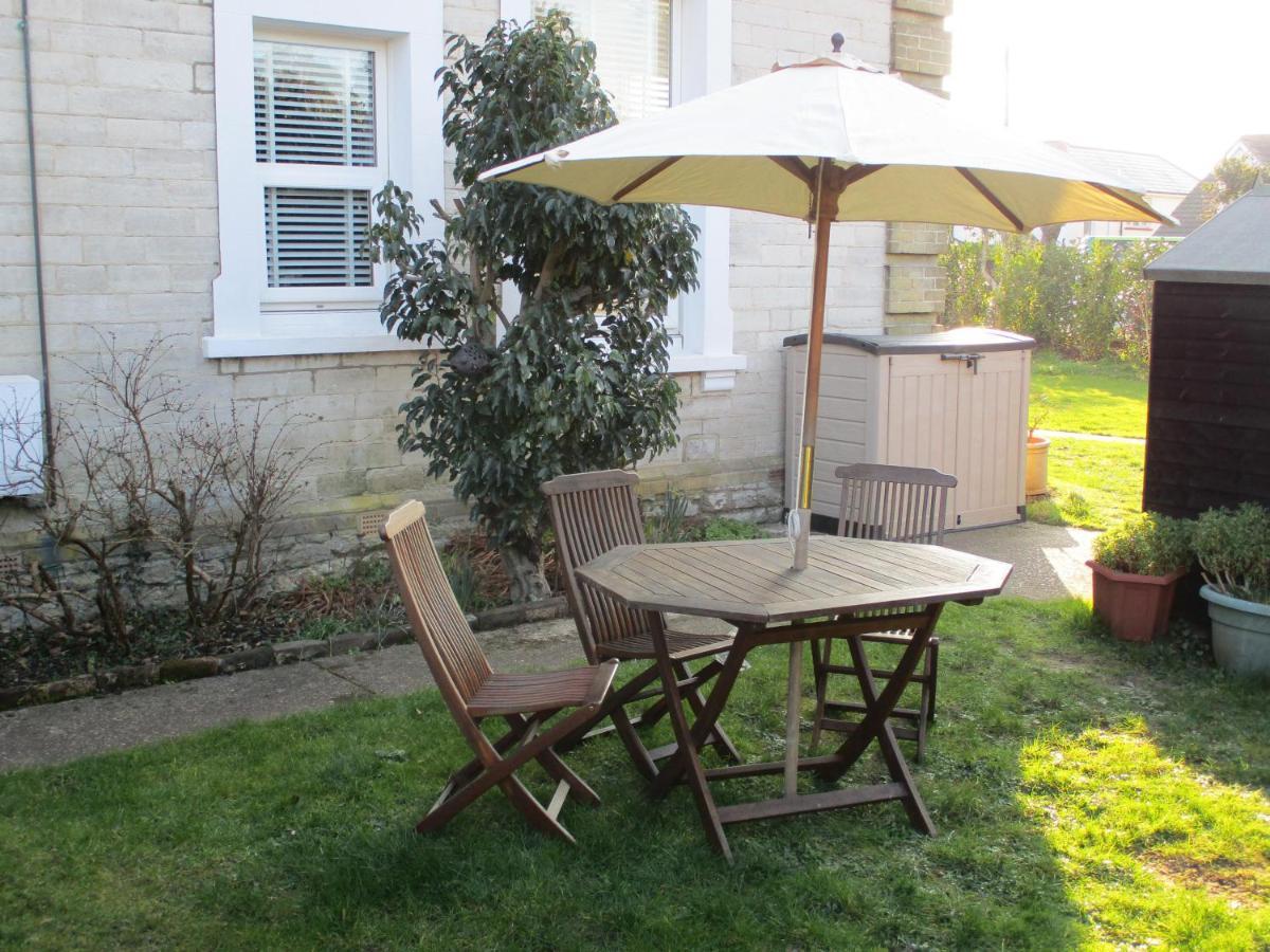 Lovely Spacious 3 Bedded First Floor Apartment Ryde  Bagian luar foto