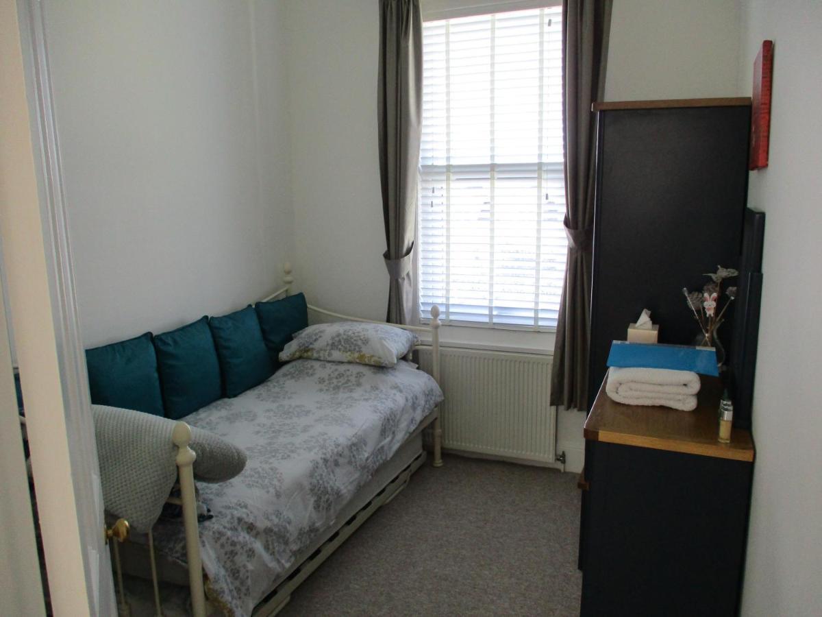 Lovely Spacious 3 Bedded First Floor Apartment Ryde  Bagian luar foto